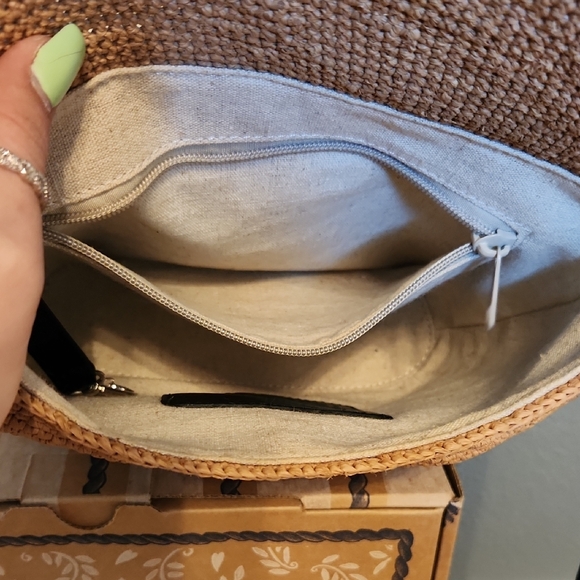 Brighton Madra Tan Crossbody - Picture 9 of 11